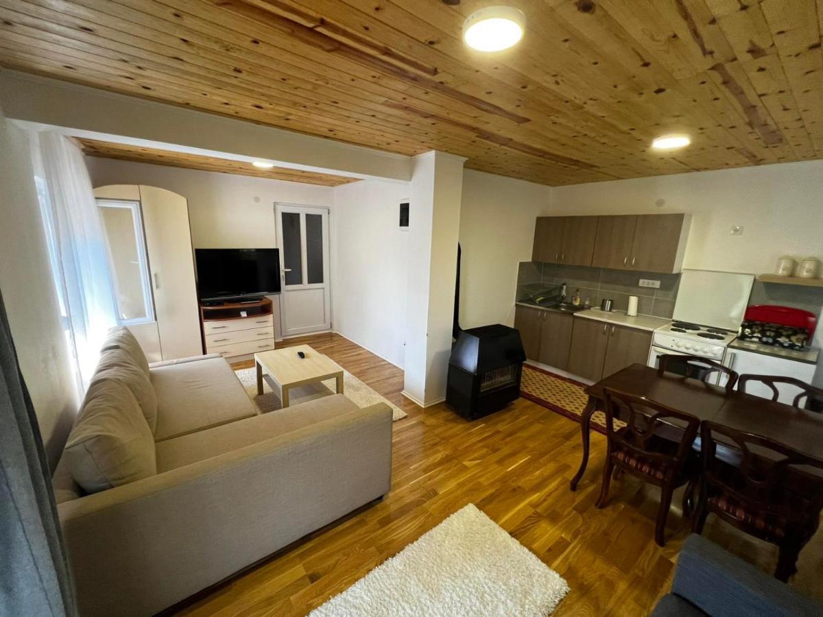 Hotel Ljubav Stara Zaovine Lazici Esterno foto
