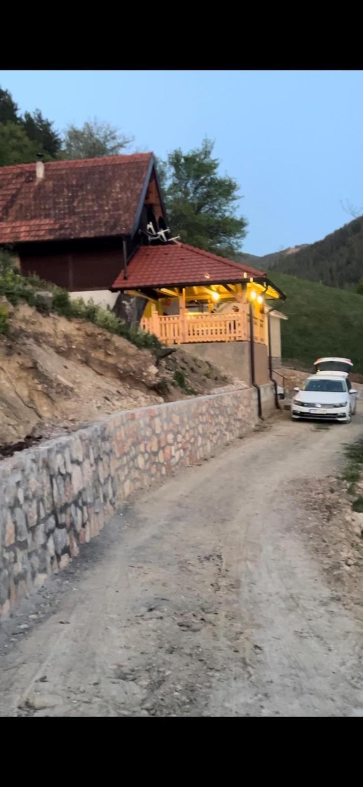 Hotel Ljubav Stara Zaovine Lazici Esterno foto