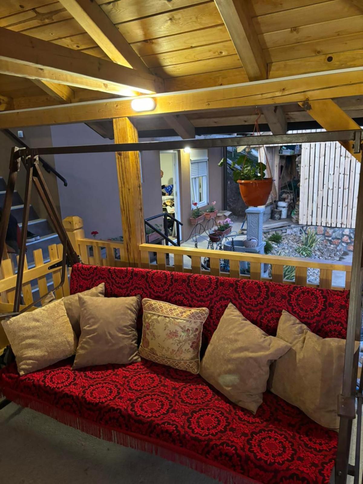 Hotel Ljubav Stara Zaovine Lazici Esterno foto