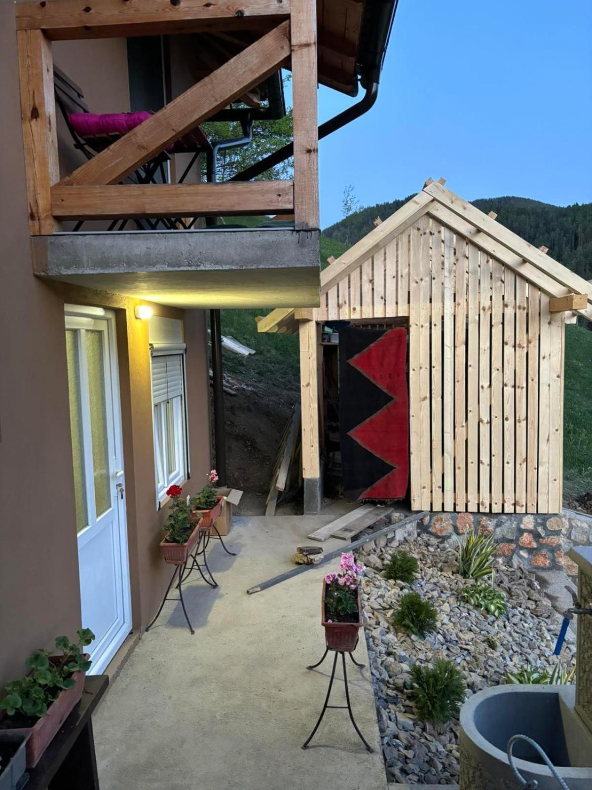 Hotel Ljubav Stara Zaovine Lazici Esterno foto