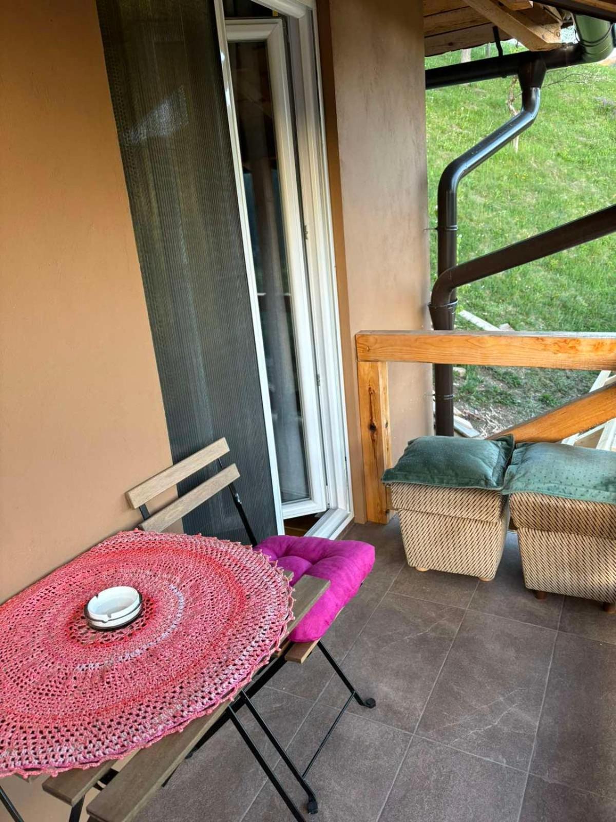 Hotel Ljubav Stara Zaovine Lazici Esterno foto